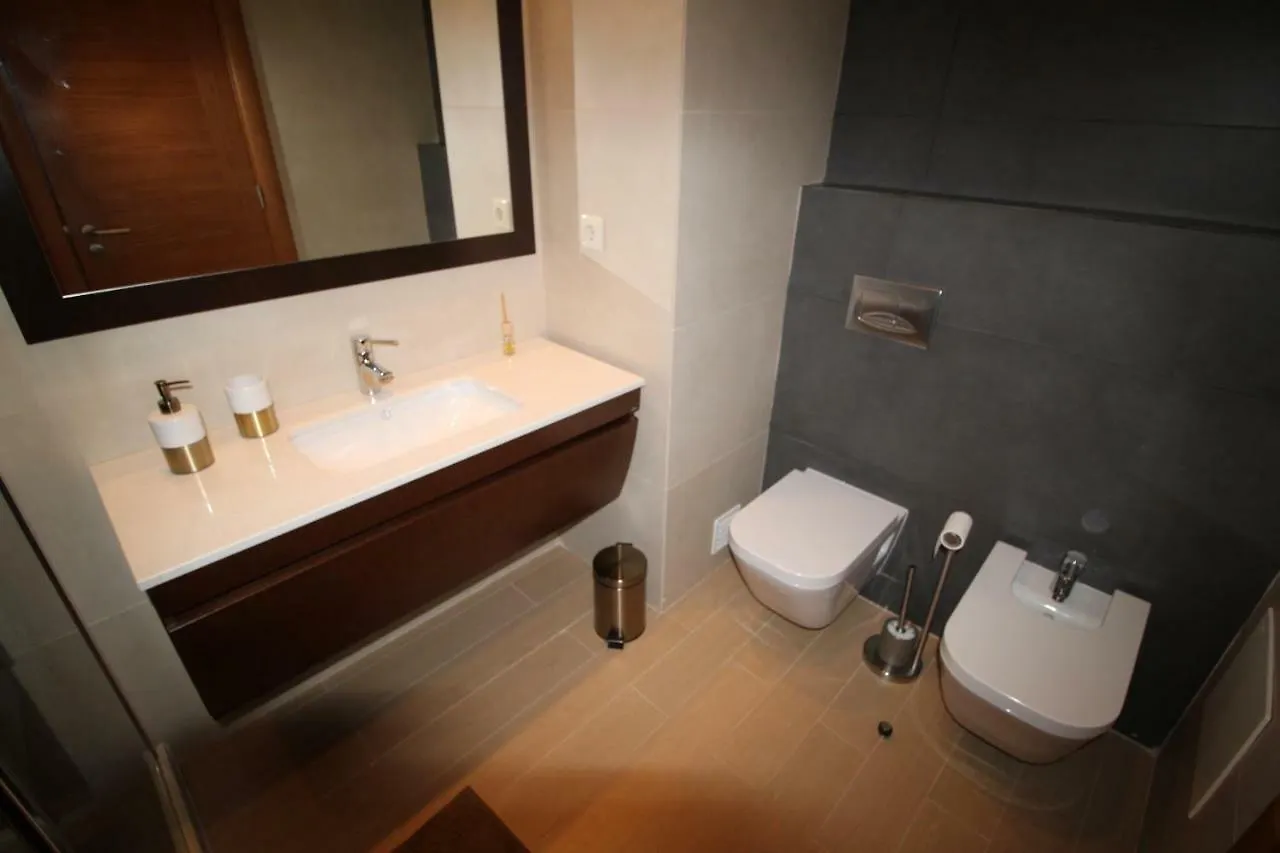 T2 Rocha Prime Seafront Apartment Portimao