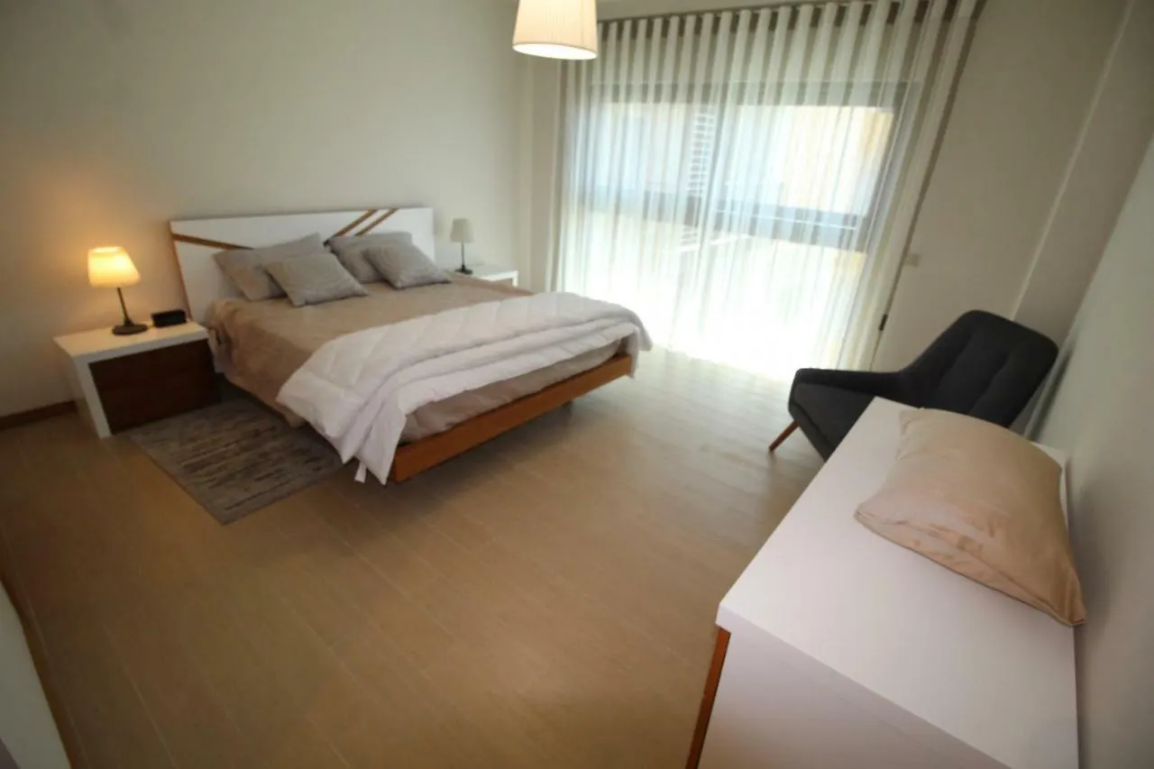 T2 Rocha Prime Seafront Apartment Portimao