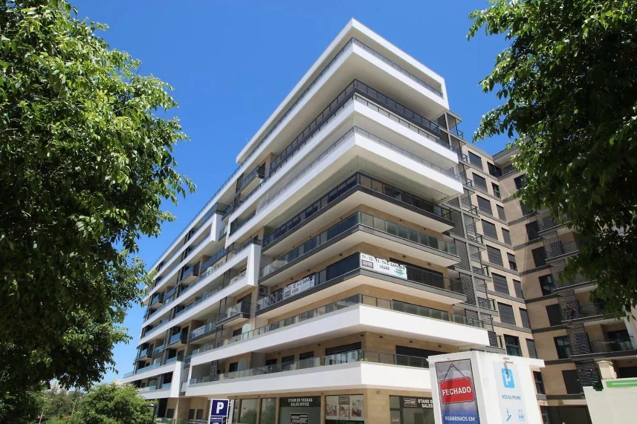 T2 Rocha Prime Seafront Apartment Portimao