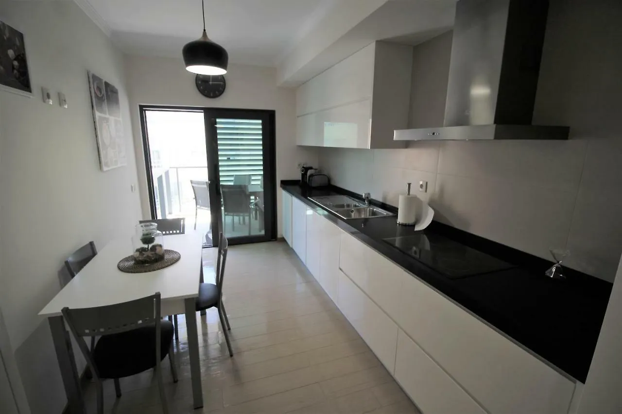 T2 Rocha Prime Seafront Apartment Portimao