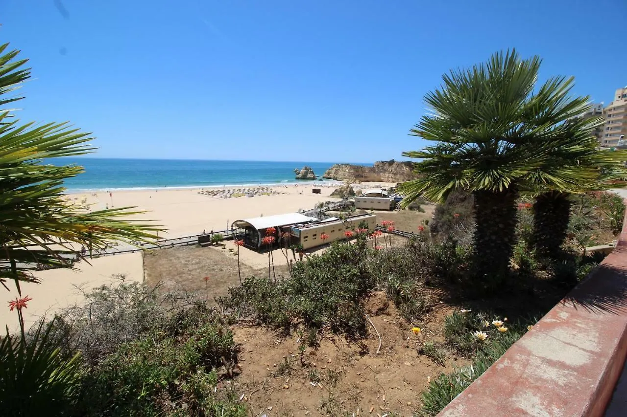 T2 Rocha Prime Seafront Apartment Portimao